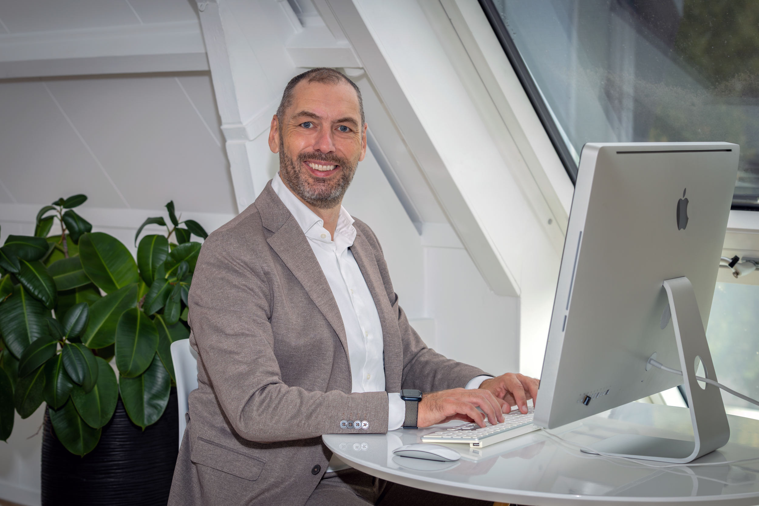 Raimon Loman, R.H.L. Consultancy